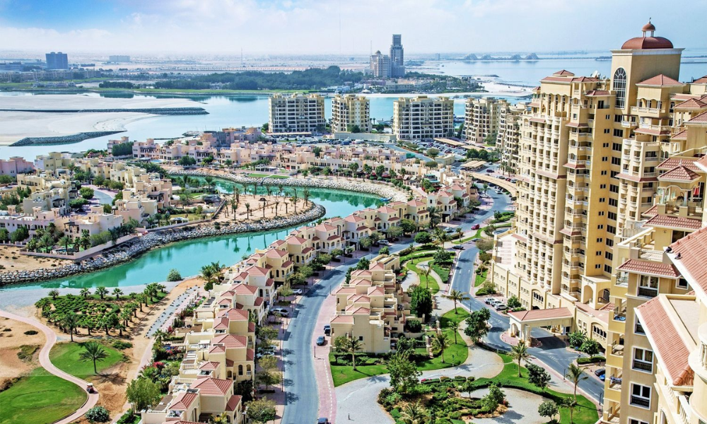 Explore Abu Dhabi with Dream Trip UAE: The Capital of Luxury and Culture 🌟